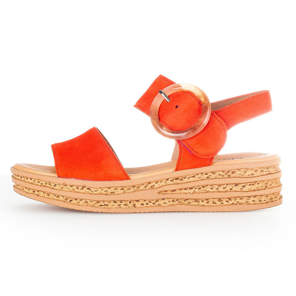 GABOR Orangerød ruskind sandal med kile,