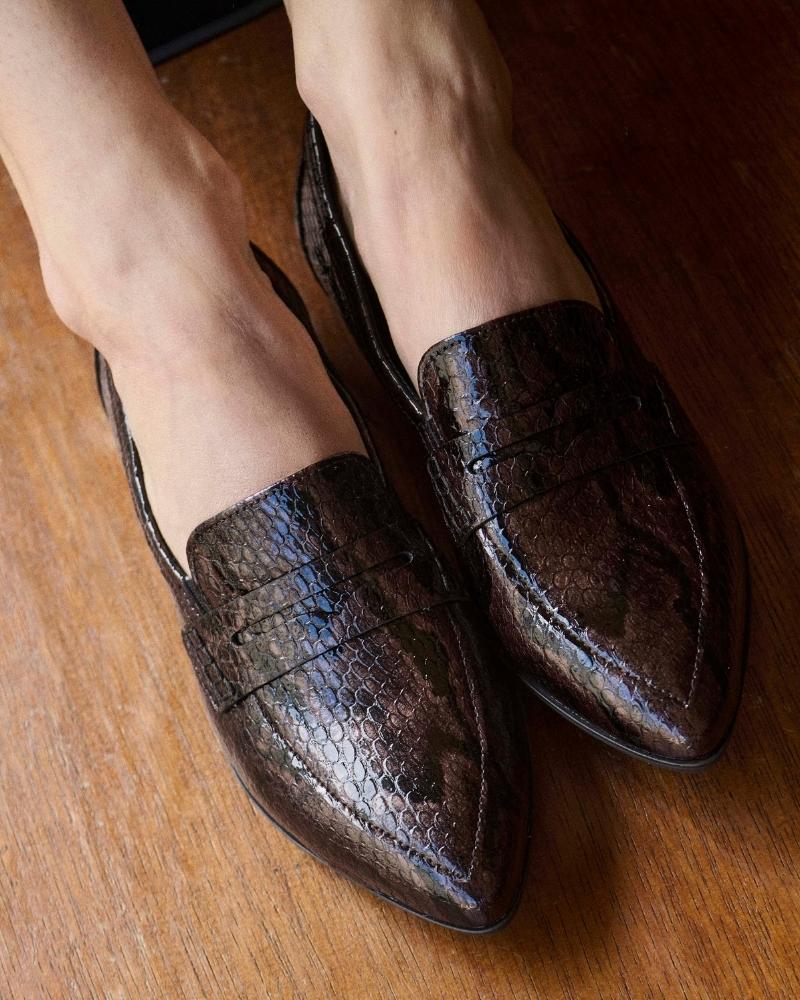 Brune Gabor-loafers med blankt reptilpræg